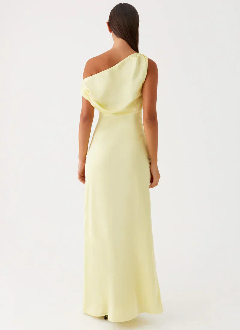 Éva Long Satin Dress Elegant Crystal